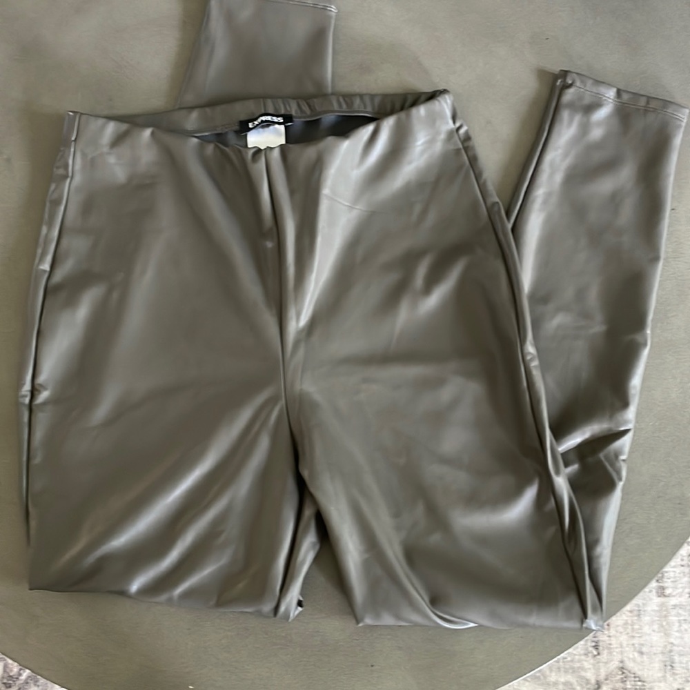 Express taupe/grey faux leather leggings